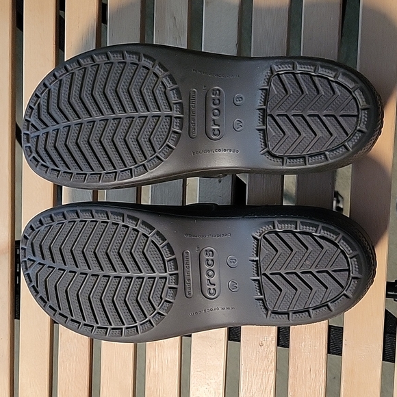 Brown Crocs size 8 never worn - Picture 8 of 9